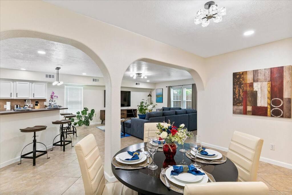 Lucky House - Tranquility In The Middle Of Houston - Tv In Every Room - 300 M2 المظهر الخارجي الصورة