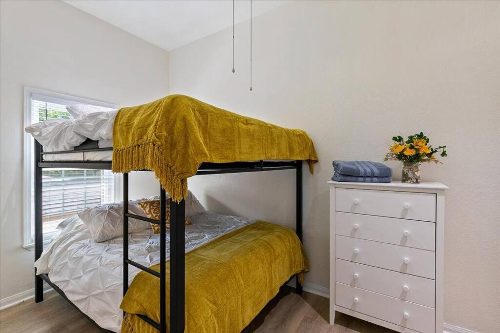 Lucky House - Tranquility In The Middle Of Houston - Tv In Every Room - 300 M2 المظهر الخارجي الصورة