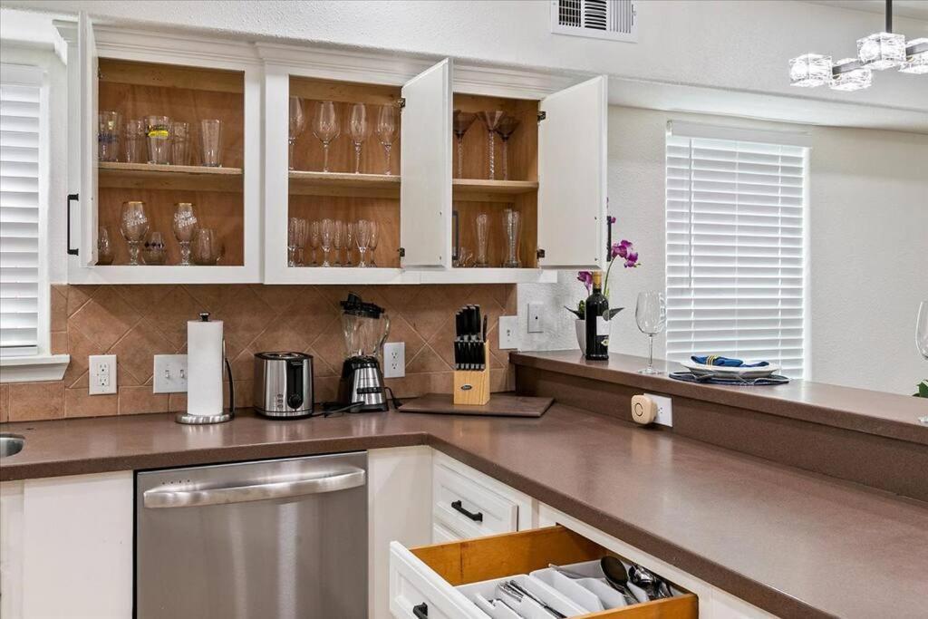 Lucky House - Tranquility In The Middle Of Houston - Tv In Every Room - 300 M2 المظهر الخارجي الصورة