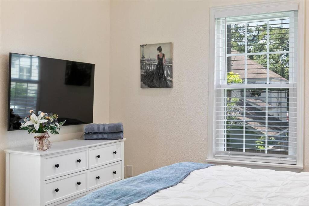 Lucky House - Tranquility In The Middle Of Houston - Tv In Every Room - 300 M2 المظهر الخارجي الصورة